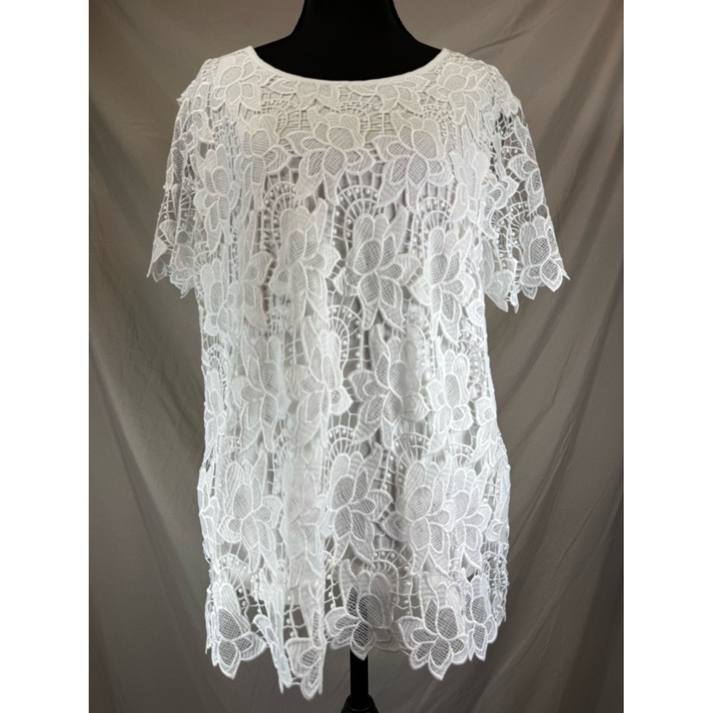 Philosophy Boho Crochet Lace Overlay Blouse 🤍 Medium (NWT)